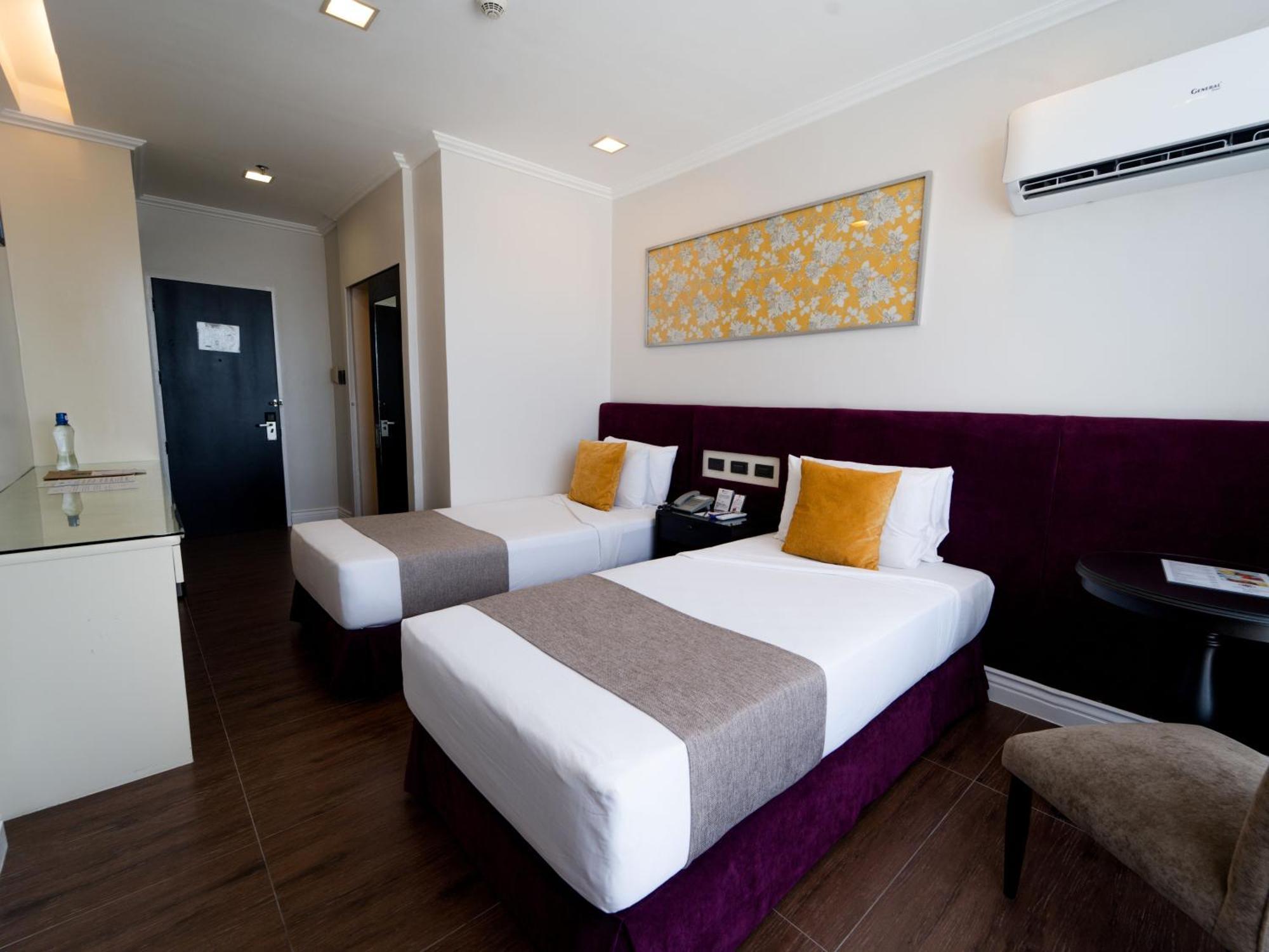 Metrocentre Hotel Tagbilaran City Exterior foto