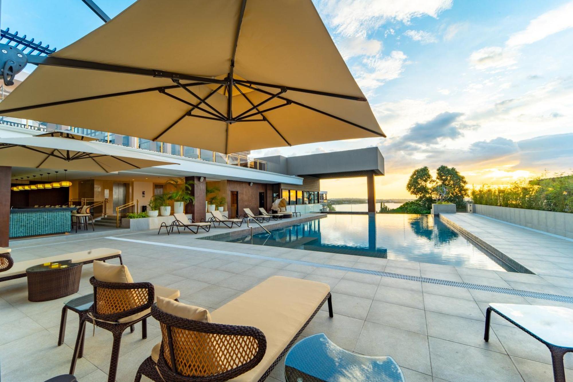 Metrocentre Hotel Tagbilaran City Exterior foto